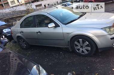 Лифтбек Ford Mondeo 2004 в 