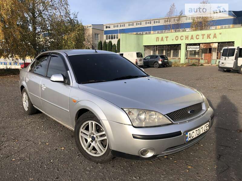 Седан Ford Mondeo 2001 в Нововолынске