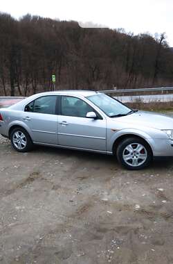 Ліфтбек Ford Mondeo 2001 в Виноградові