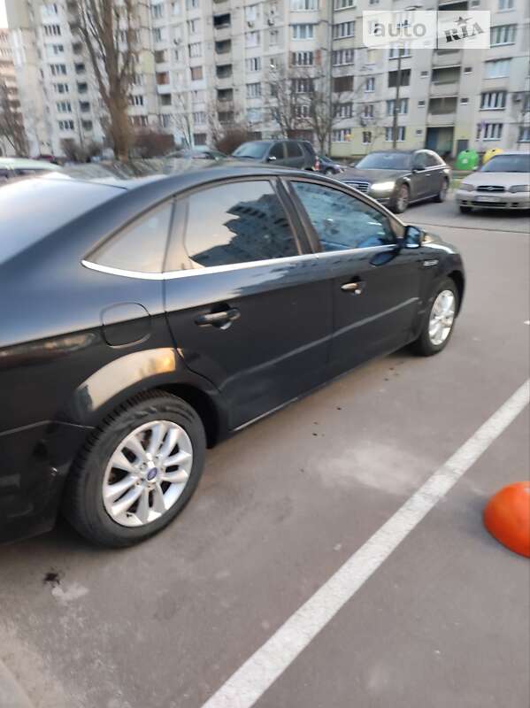 Седан Ford Mondeo 2011 в Києві