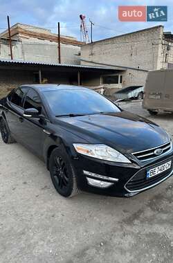 Седан Ford Mondeo 2011 в 