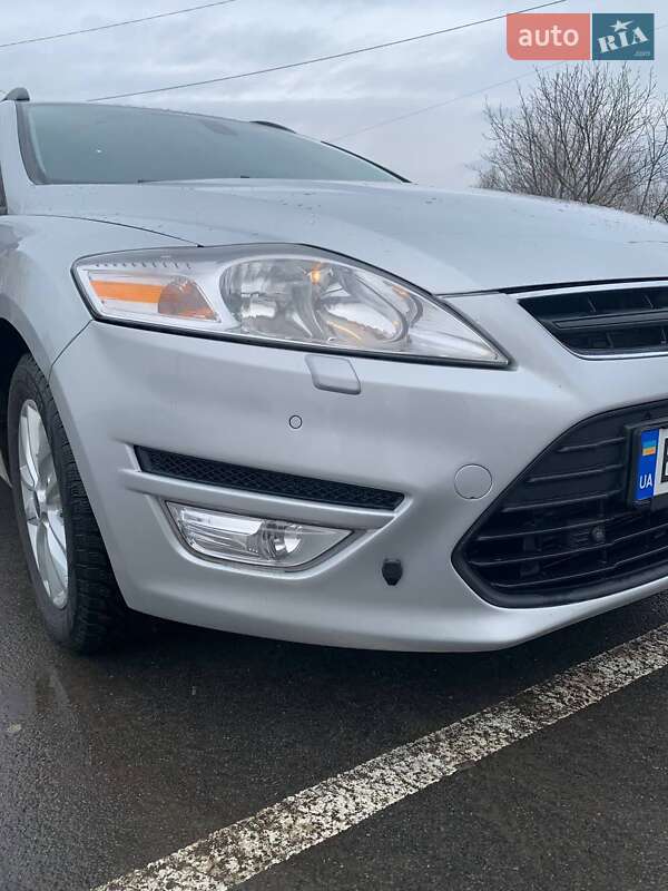 Универсал Ford Mondeo 2011 в Ровно