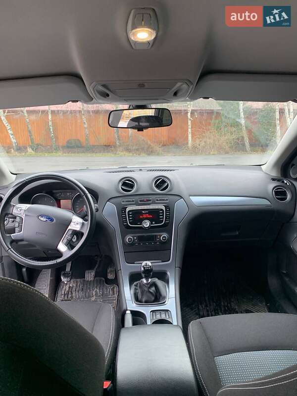 Универсал Ford Mondeo 2011 в Ровно