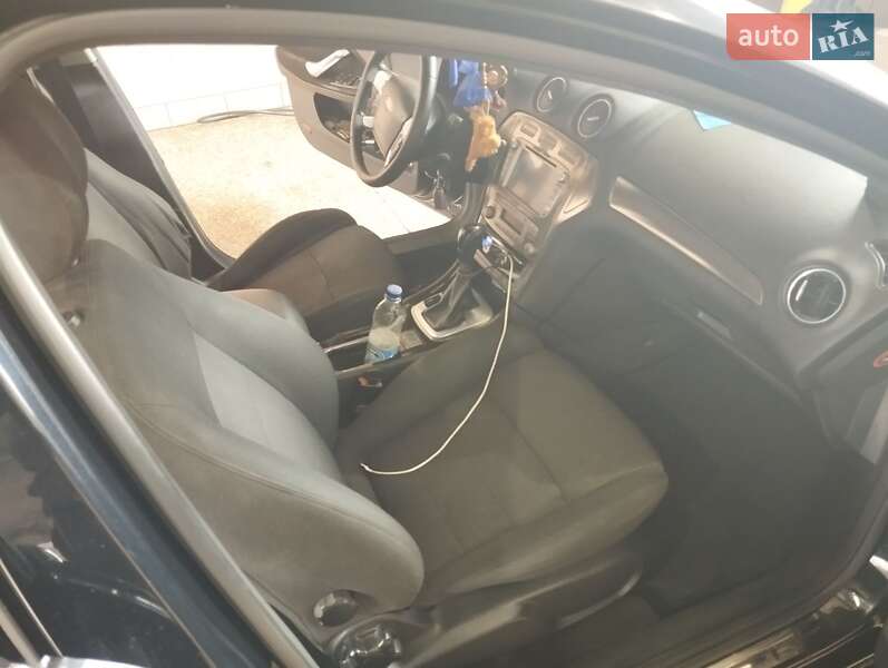 Седан Ford Mondeo 2010 в Золотоноше