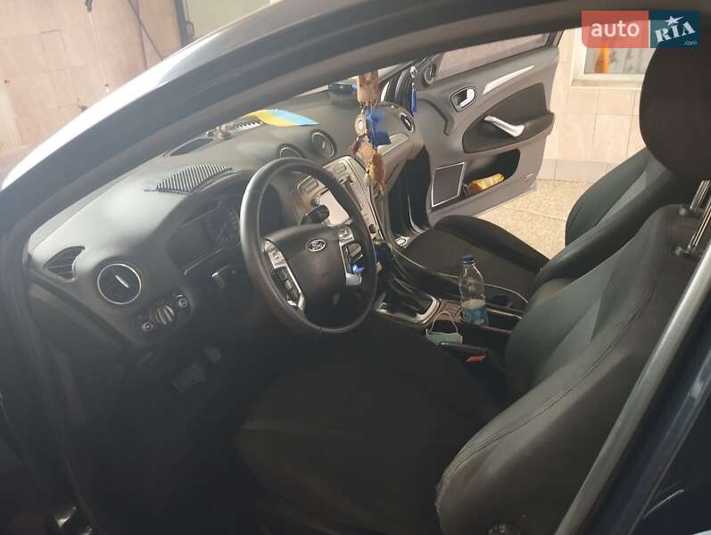 Седан Ford Mondeo 2010 в Золотоноше