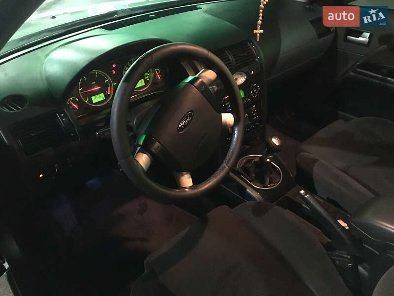 Ліфтбек Ford Mondeo 2002 в Ладижині фото 8 Ліфтбек Ford Mondeo 2002 в Ладижині