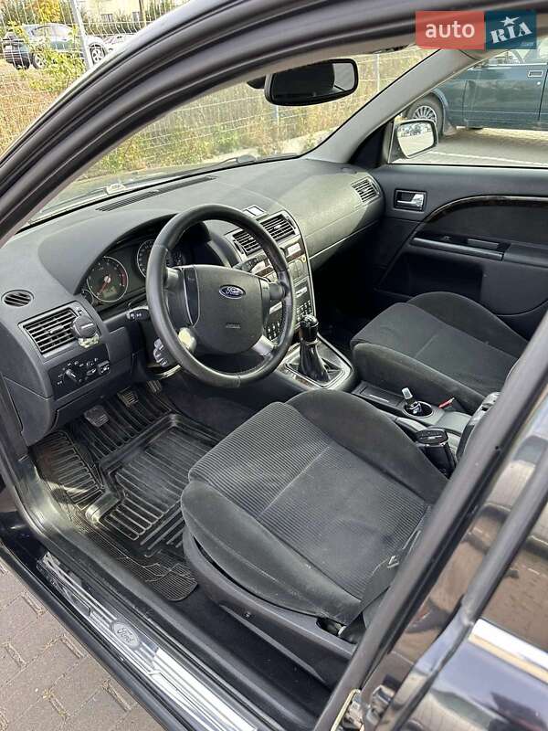 Седан Ford Mondeo 2004 в Виннице