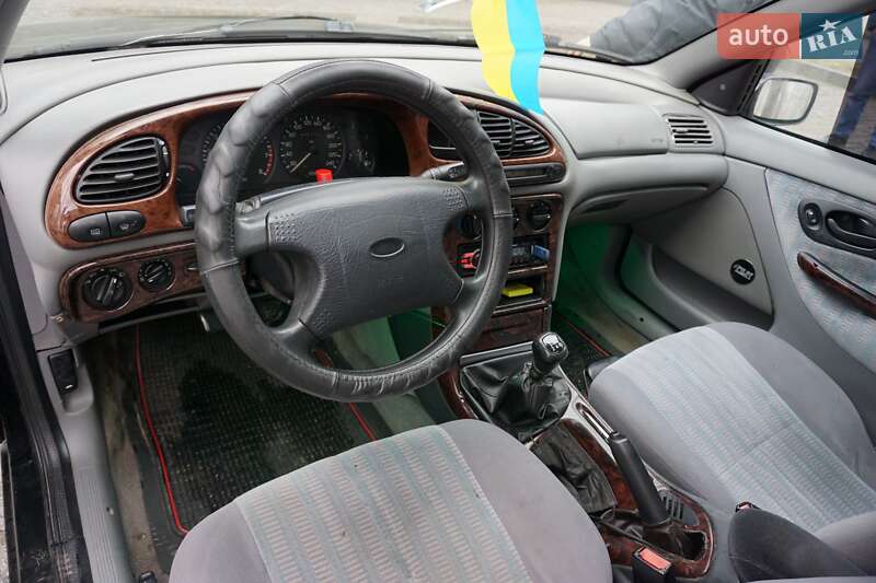 Лифтбек Ford Mondeo 1994 в Черкассах фото 10 Лифтбек Ford Mondeo 1994 в Черкассах