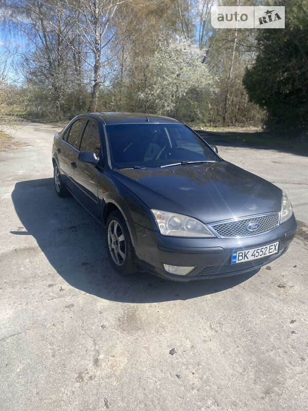 Ліфтбек Ford Mondeo 2003 в Кореці