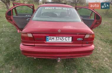 Седан Ford Mondeo 1993 в Деражне
