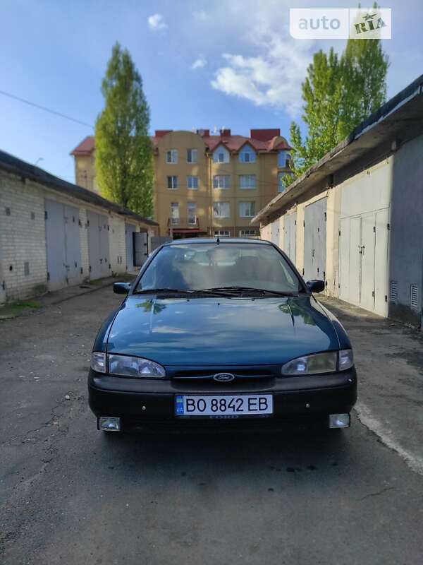 Седан Ford Mondeo 1993 в Тернополе