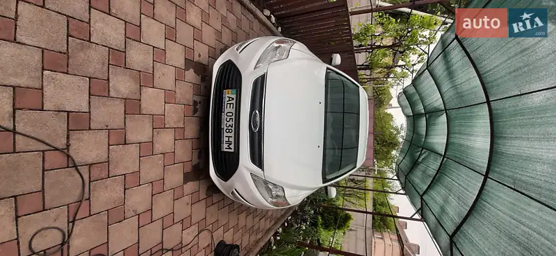 Лифтбек Ford Mondeo 2013 в 