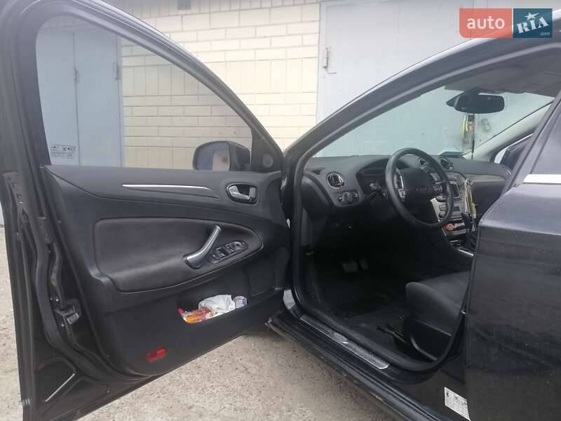 Лифтбек Ford Mondeo 2008 в Киеве