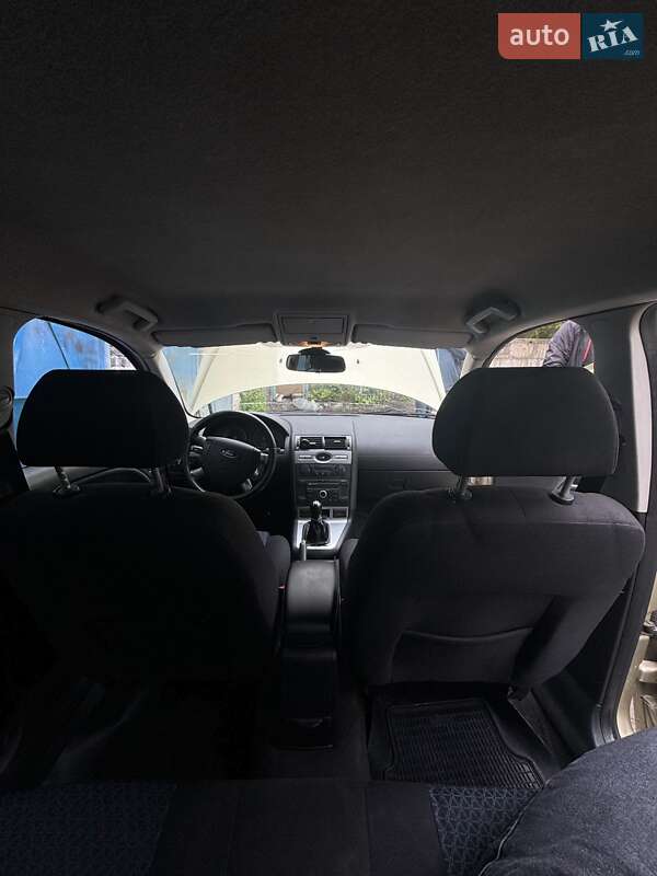 Седан Ford Mondeo 2006 в Львове