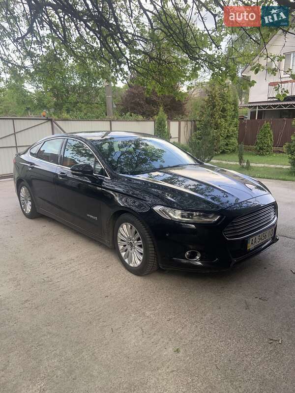 Седан Ford Mondeo 2016 в Киеве