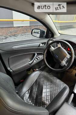 Лифтбек Ford Mondeo 2013 в Киеве