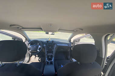 Седан Ford Mondeo 2012 в Буче