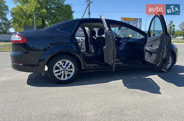 Седан Ford Mondeo 2012 в Буче