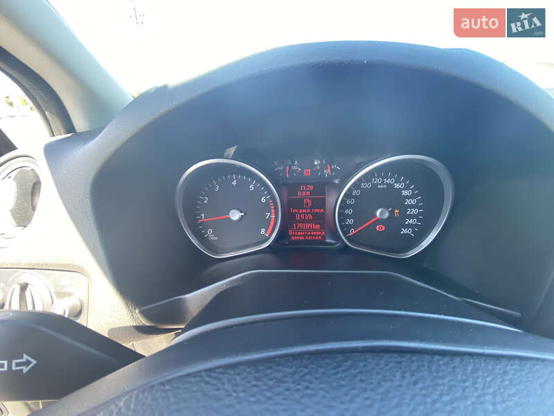 Седан Ford Mondeo 2012 в Буче
