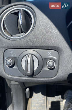 Седан Ford Mondeo 2012 в Буче