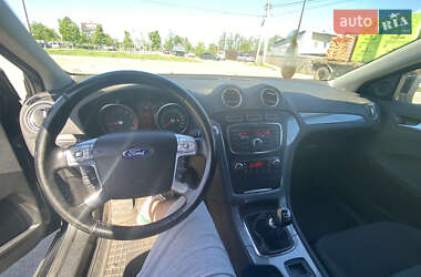 Седан Ford Mondeo 2012 в Буче