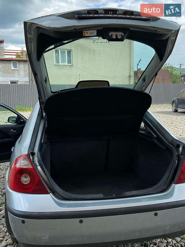 Лифтбек Ford Mondeo 2004 в Рахове