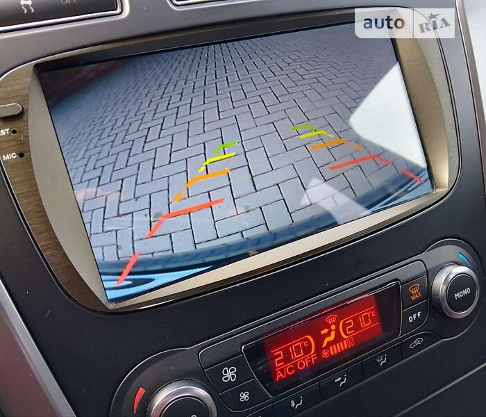 Седан Ford Mondeo 2012 в Хусте