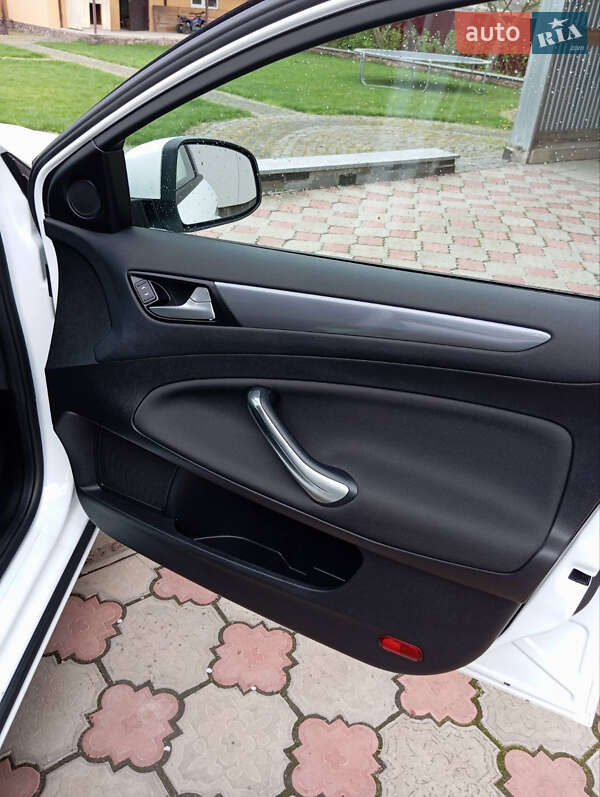 Лифтбек Ford Mondeo 2014 в Житомире фото 12 Лифтбек Ford Mondeo 2014 в Житомире