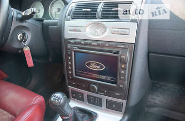 Ліфтбек Ford Mondeo 2004 в Вінниці