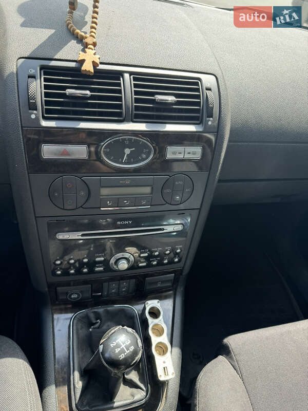 Седан Ford Mondeo 2005 в Днепре