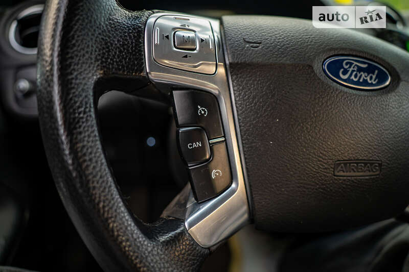 Седан Ford Mondeo 2010 в Киеве