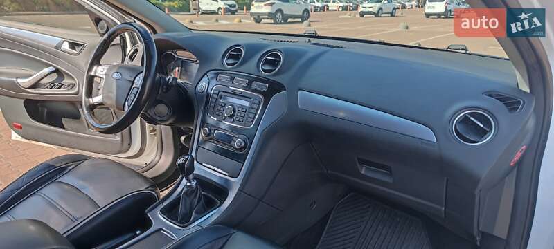 Універсал Ford Mondeo 2012 в Житомирі