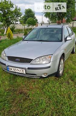 Седан Ford Mondeo 2000 в Владимирце