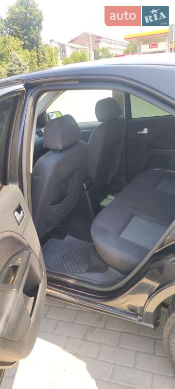 Седан Ford Mondeo 2001 в Мукачево