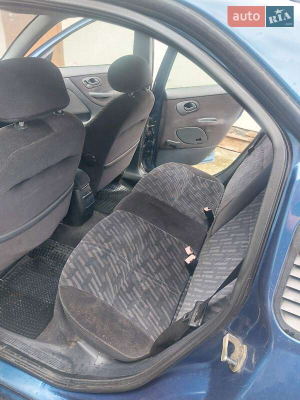 Седан Ford Mondeo 1994 в Львове