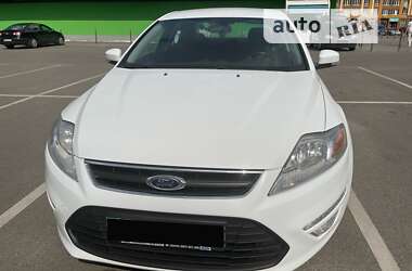 Седан Ford Mondeo 2012 в Вишневом