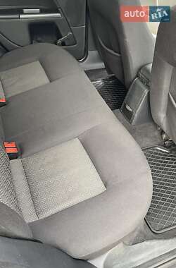 Седан Ford Mondeo 2004 в 