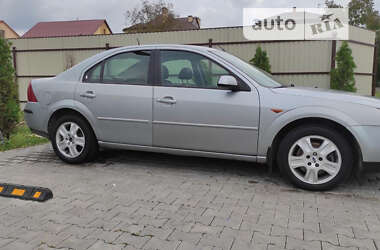 Седан Ford Mondeo 2002 в Верхнем Водяном