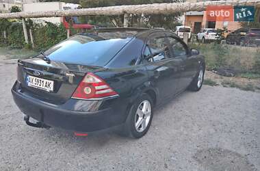 Лифтбек Ford Mondeo 2006 в 