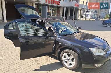 Лифтбек Ford Mondeo 2006 в 