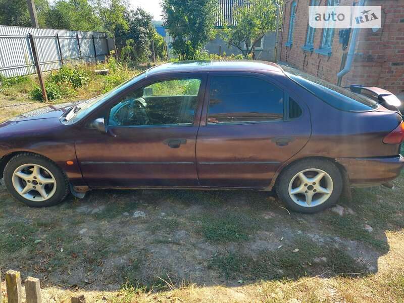 Ліфтбек Ford Mondeo 1995 в Гайсину