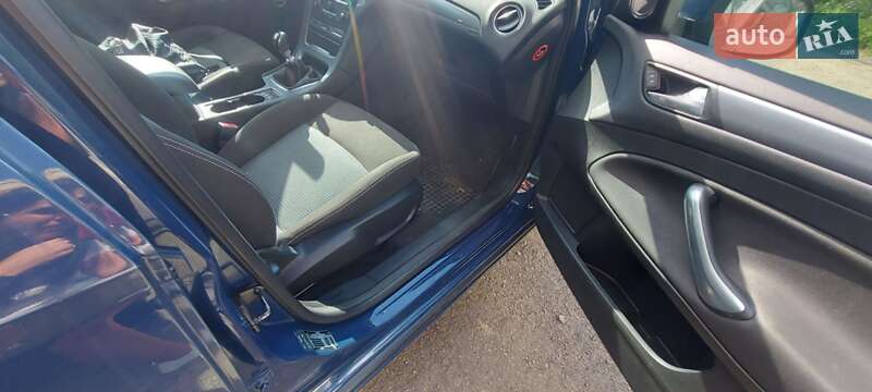 Универсал Ford Mondeo 2011 в Калуше