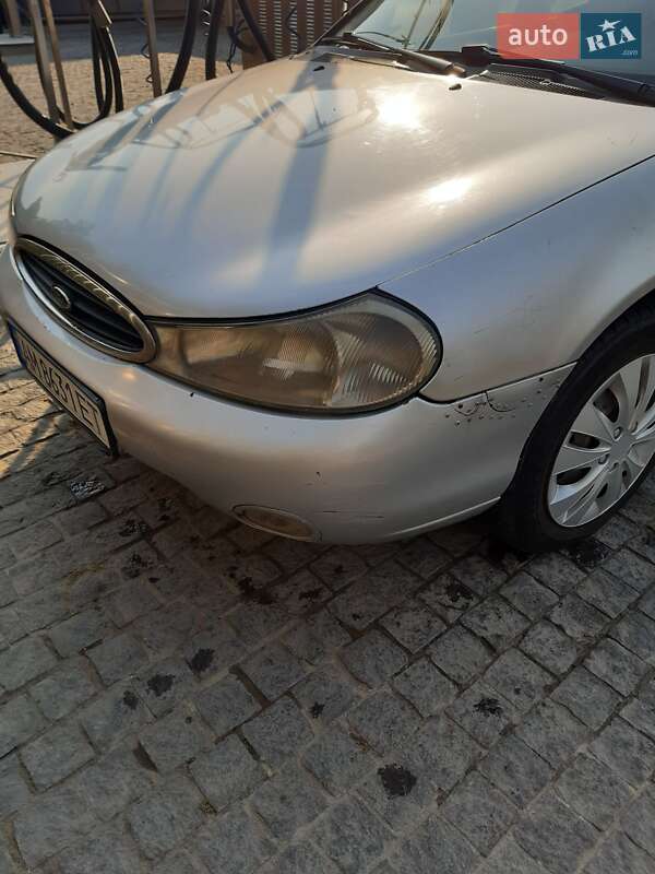 Універсал Ford Mondeo 1998 в Коростишеві