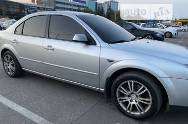 Седан Ford Mondeo 2001 в Одесі