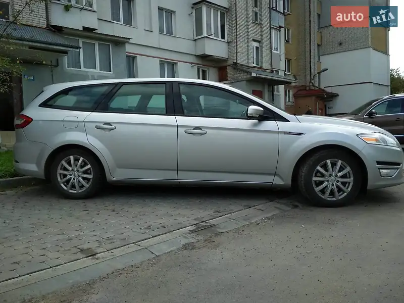 Универсал Ford Mondeo 2013 в 