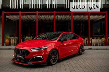 Лифтбек Ford Mondeo 2017 в Нетешине