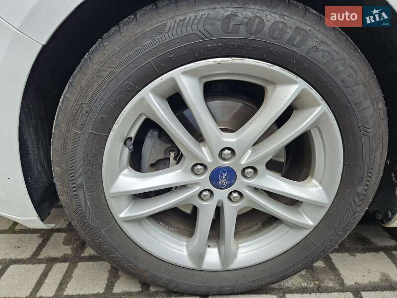 Лифтбек Ford Mondeo 2017 в Ивано-Франковске фото 14 Лифтбек Ford Mondeo 2017 в Ивано-Франковске