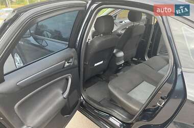 Седан Ford Mondeo 2011 в 