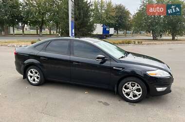 Седан Ford Mondeo 2011 в 