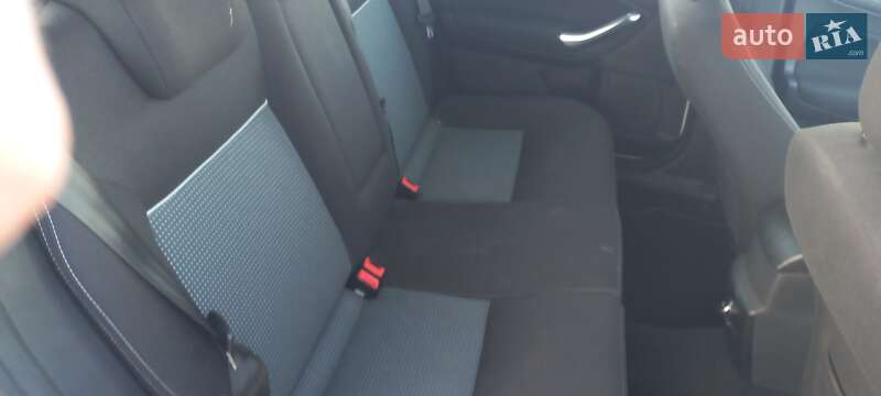 Ліфтбек Ford Mondeo 2013 в Львові